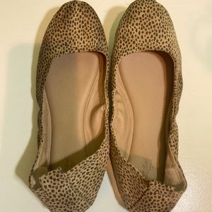 Universal Thread animal print flats sz 11
